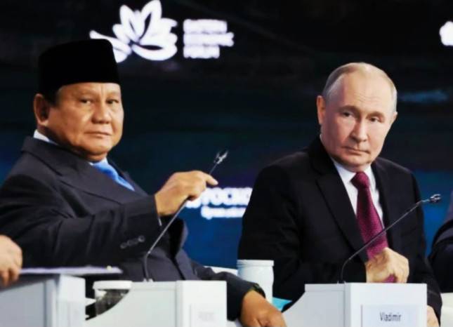 Prabowo 'Rayu' Pengusaha Rusia di EEF Vladivostok: Ayo Bangun Industri Bersama di Indonesia