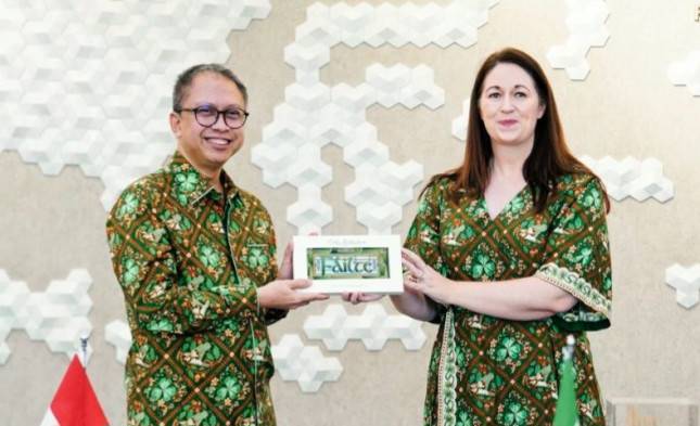 Jelang IEU CEPA, Indonesia dan Irlandia Teken LoI Kerja Sama Ekonomi