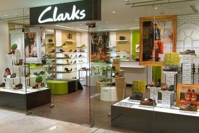 Toko Sepatu Clarks Diskon Besar-besaran, Gulung Tikar?