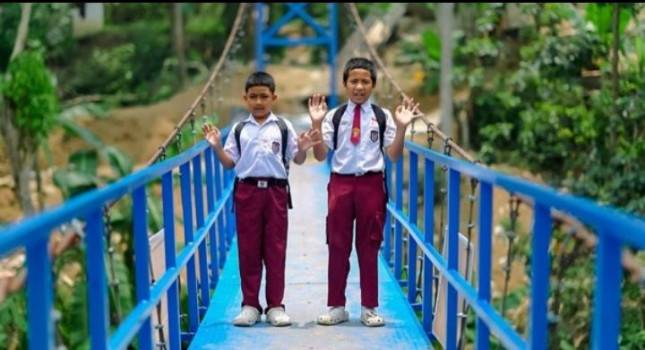 BRI Peduli Resmikan Jembatan Gantung di Desa Kemang Cianjur, Permudah Akses Warga dan Pelajar