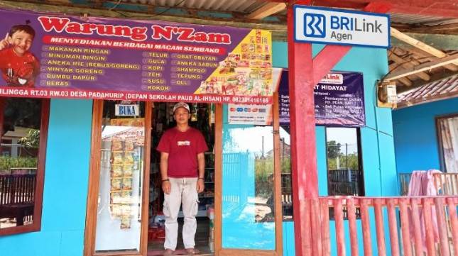 Dari Gorengan ke Warung Sembako, Kisah Rahmat Kembangkan Usaha Lewat KUR BRI