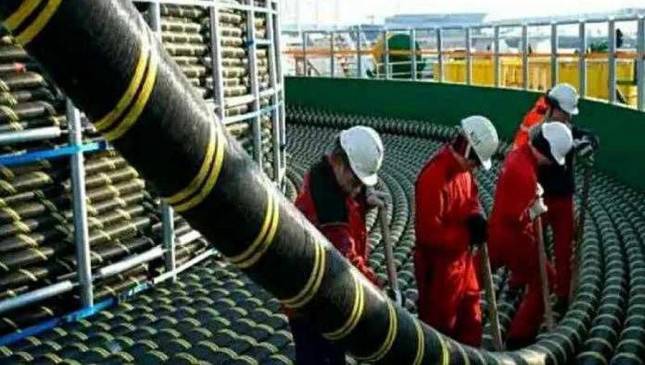 Tegas! Meutya Hafid: Tak Perlu Geram, Kabel Laut Indonesia-Singapura Saling Bergantung