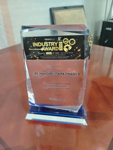 Kinerja dan Transformasi Bisnis Makin Solid, Mandiri Utama Finance Raih Industry Award 2026