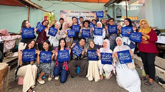 Aquaproof Gandeng Influencer Lestarikan Batik Cirebon