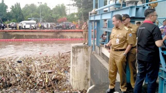Camat dan Lurah di Jakarta Antisipasi Dampak Hujan Lebat pada Senin