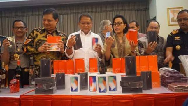 Musnahkan Ratusan Barang Ilegal, Menkeu Sri Mulyani dan Menperin Airlangga Ungkapkan Hal Senada