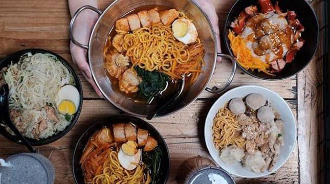 Suka Pedas? Cobain Dulu Mie Merapi Bandung yang Pedasnya Bikin Nagih
