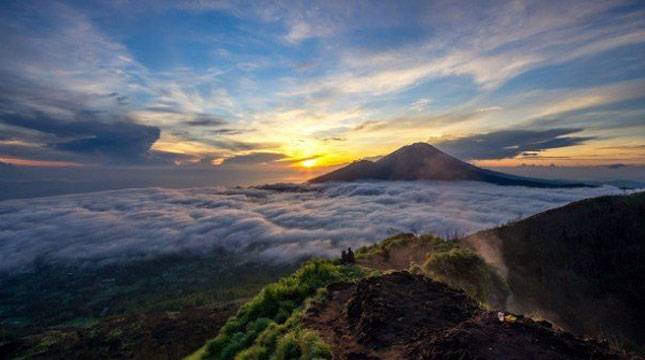 ke Indonesia, Direktur UNWTO dan Menpar Jalan-Jalan di Bali