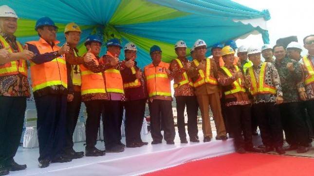 Pelayaran Perdana International Direct Call Balikpapan- Shanghai dari PT Kaltim Kariangu Terminal