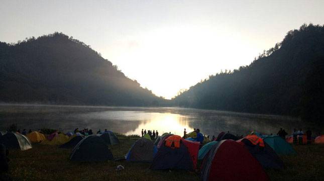 Berkemah di Ranu Kumbolo Gunung Semeru, Perhatikan Dulu Peraturan Terbarunya