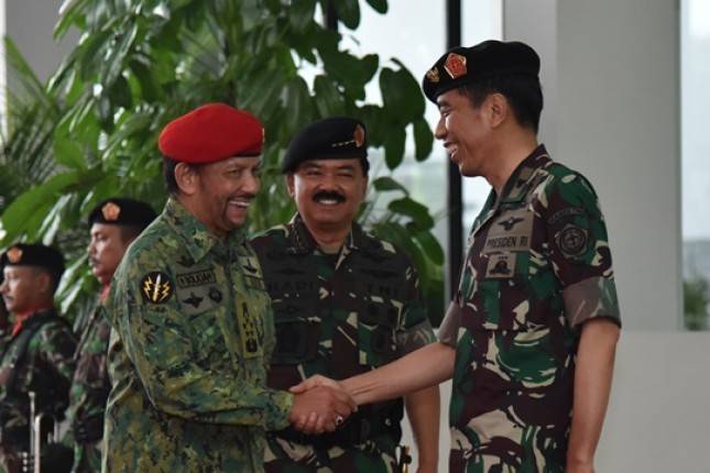 Indonesia Tawarkan Panser Anoa dan Pesawat CN ke Brunei Darusslam