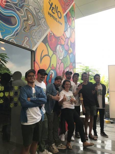 Delapan Seniman Mural Mancanegara dan Nasional Meriahkan Pembukaan YELLO Hotel Bandung