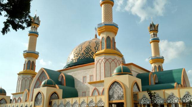 Masjid Hubbul Wathan Islamic Center Jadi Ikon Wisata Halal di NTB