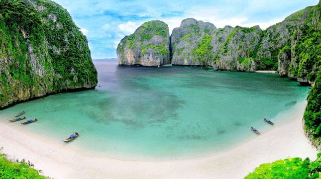 Thailand Larang Wisatawan Gunakan Tabir Surya di Pantai, Kenapa Ya?
