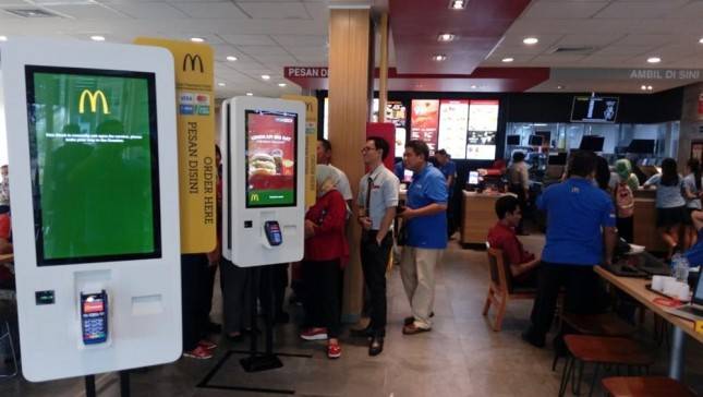 McDonald's Indonesia Perkenalkan Desain Baru dan Teknologi Pemesanan di McDonalds Artha Gading