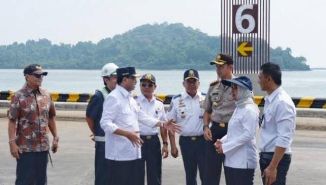  Menhub Budi Karya Minta Pengamanan Pelabuhan Bakauheni-Merak Diperketat          