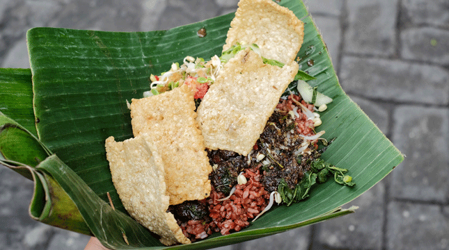 Pecel Ndeso, Kuliner Khas Solo Cocok Untuk Teman Berbuka Puasa