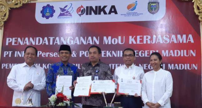  Diekspor ke Berbagai Negara, Menteri Rini Ingin Kereta Buatan PT INKA Kian Mendunia
