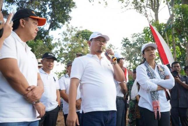Menteri Rini  Bangga PT INKA Terus Mengembangkan Usahanya