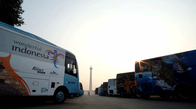 Menpar Luncurkan Bus Bertema Wonderful Asian Games
