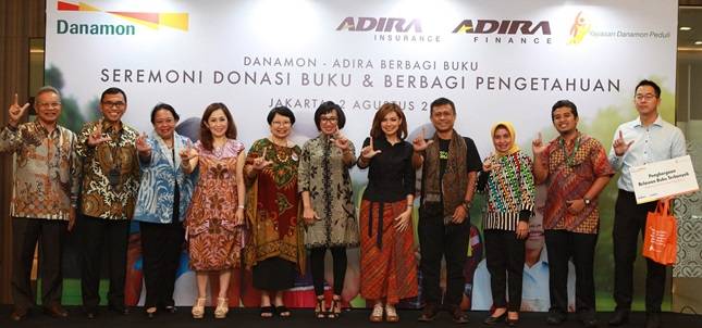 Bank Danamon dan Adira Berbagi Buku untuk Indonesia