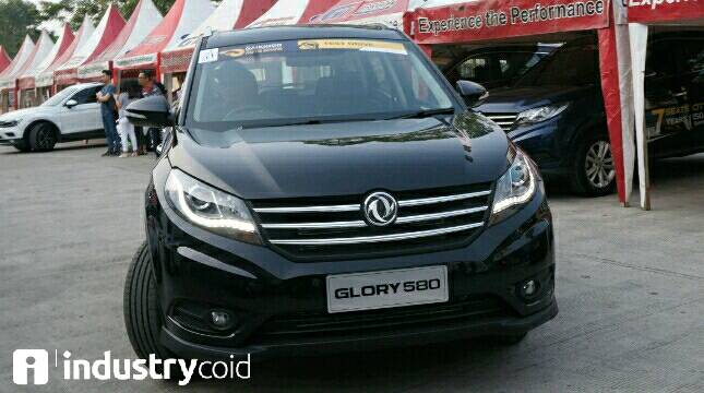 DFSK Glory 580 Raih Penghargaan The Most Tested Automobile di GIIAS 2018