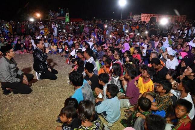 Jokowi Perkenalkan Risha atau Rumah Tahan Gempa bagi Warga Lombok
