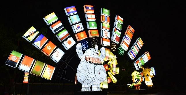 Ratusan Lampion Asian Games Terangi Malam di Pantai Festival Ancol