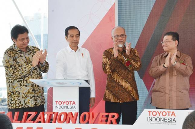 Selama Kunjungan Kerja ke Vietnam, Presiden Jokowi akan Pantau Ekspor Otomotif