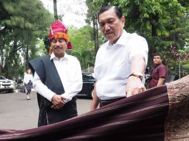 Menpar Usulkan Ulos Jadi Warisan Budaya Dunia Tak Benda ke UNESCO