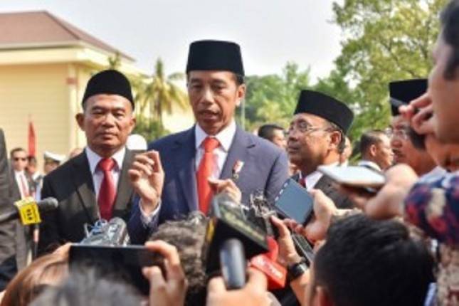 Presiden Jokowi Pimpin Upacara Peringatan HUT TNI di Cilangkap