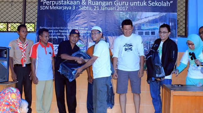 Ericsson Line up Family Community Bangun Gedung Perpustakaan & Ruang Guru untuk Sekolah