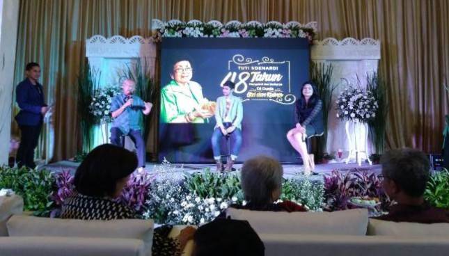 Berbagi Inspirasi Dunia Kuliner Melalui Karya Titi Soenardi 