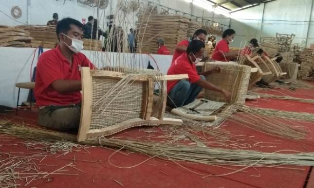 Pengusaha Teriak Ekspor Mebel ke AS Dikenakan Tarif 25% Desak Pemerintah Lakukan Tekanan Diplomatik