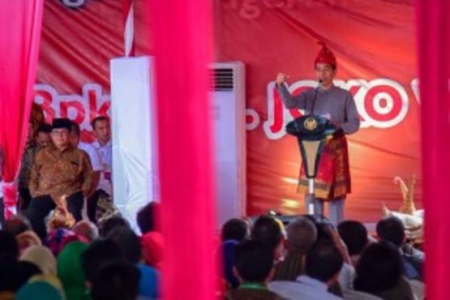 Presiden Jokowi: Industri Infrastrutur Memerlukan Karet dari Petani