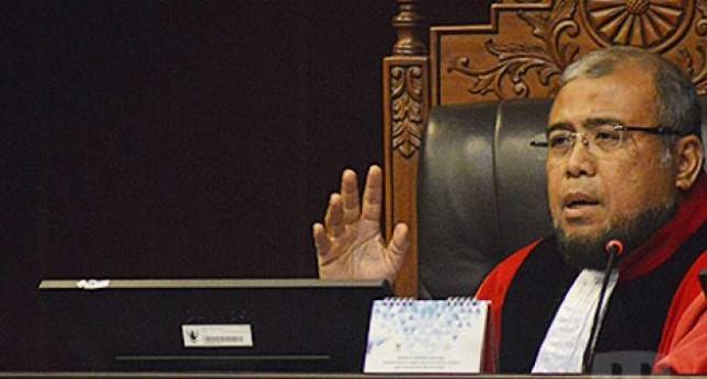 Patrialis Mengundurkan Diri Lewat Tulisan Tangan