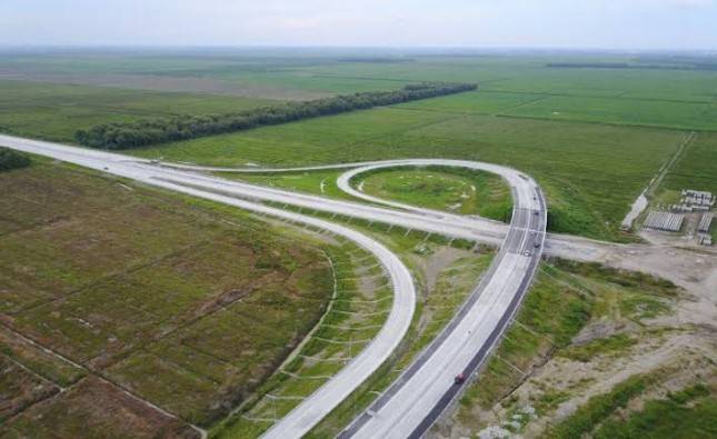 Tsunami Sapu Banten, Proyek Tol Serang - Panimbang Tetap Berjalan