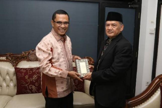 Sinar Mas Wakafkan Alquran bagi Masjid dan Lembaga Pendidikan