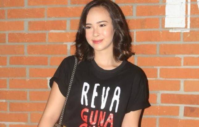 Pamela Bowie Syuting Film Reva Guna-GunaTanpa Sekenario
