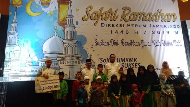 Perum Jamkrindo Beri Santunan Anak Yatim di Kalsel