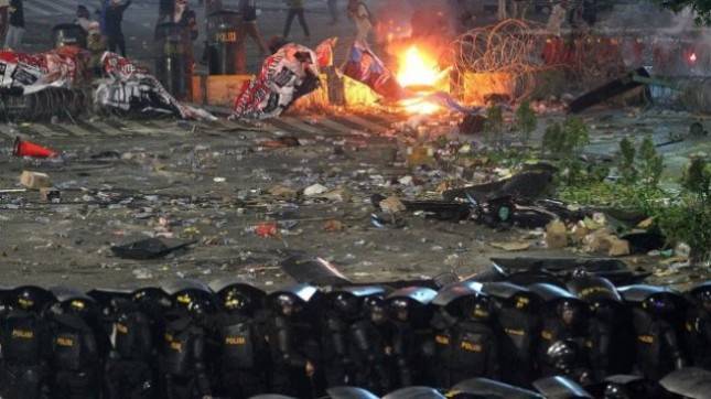 IPW Desak Polri Segera Menangkap Dalang Kerusuhan