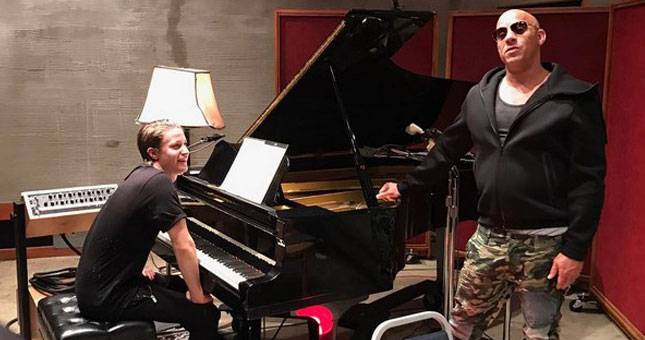 Vin Diesel Bernyanyi di Lagu Terbaru Selena Gomez