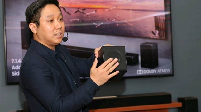 Samsung Harman Kardon Soundbar Q90R Berikan Pengalaman Home Cinema Terbaik