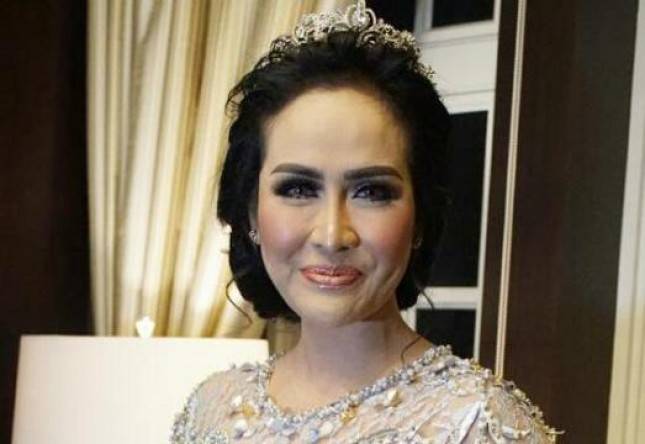 Aktris Ramet Tunda Bulan Madu