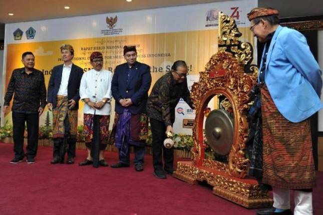 Menkop Yoga Dorong ICSB Tingkatkan UKM ke Pasar Ekspor
