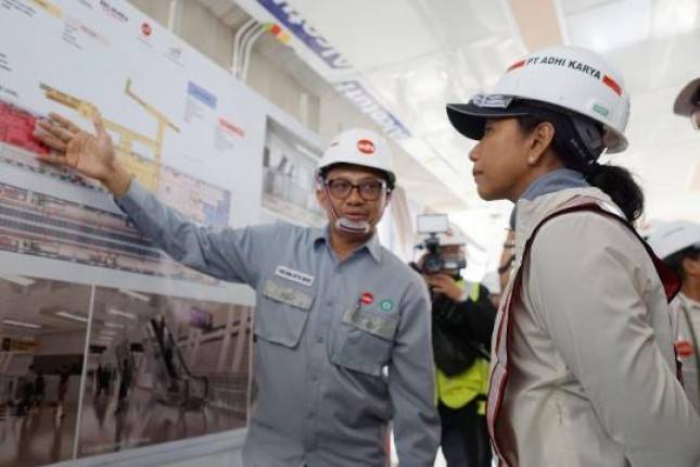 Menteri Rini Pastikan LRT Cawang-Cibubur Beroperasi Komersil Akhir Oktober 2019