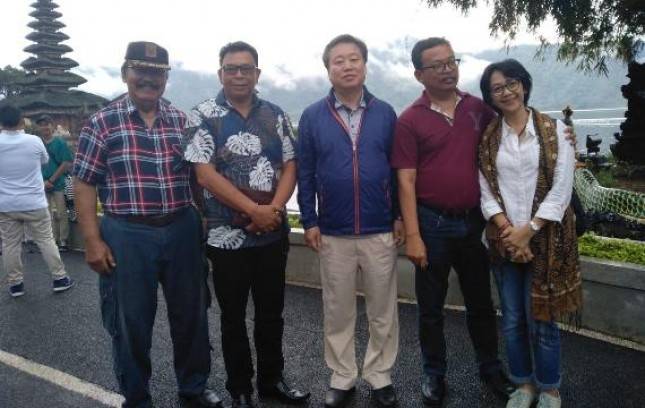 Delegasi Wartawan Korea Kunjungi Danau Beratan Bali