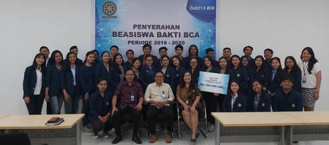 Bakti BCA,  Beasiswa Rp 300 Juta bagi Mahasiswa Universitas Udayana