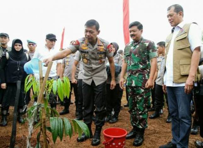 Panglima TNI Peringati Hari Gerakan Sejuta Pohon Dunia