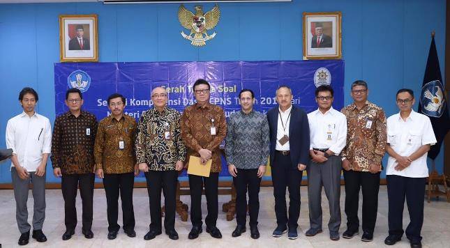 Menteri PANRB Tjahjo Terima Naskah Soal SKD dari Mendikbud